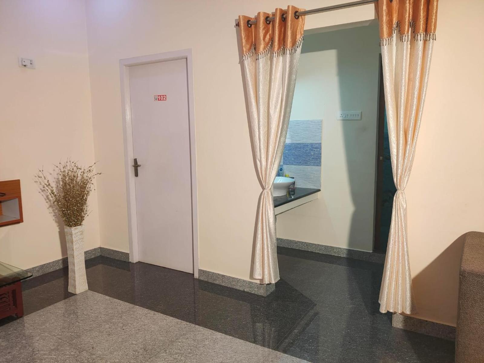 Grand S3 Hotel Pondicherry Bagian luar foto